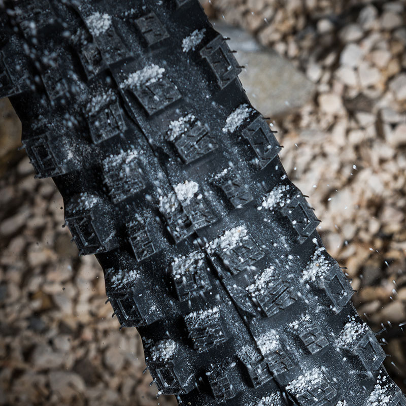 Pirelli Scorpion™ Blacksting, detail vzorku
