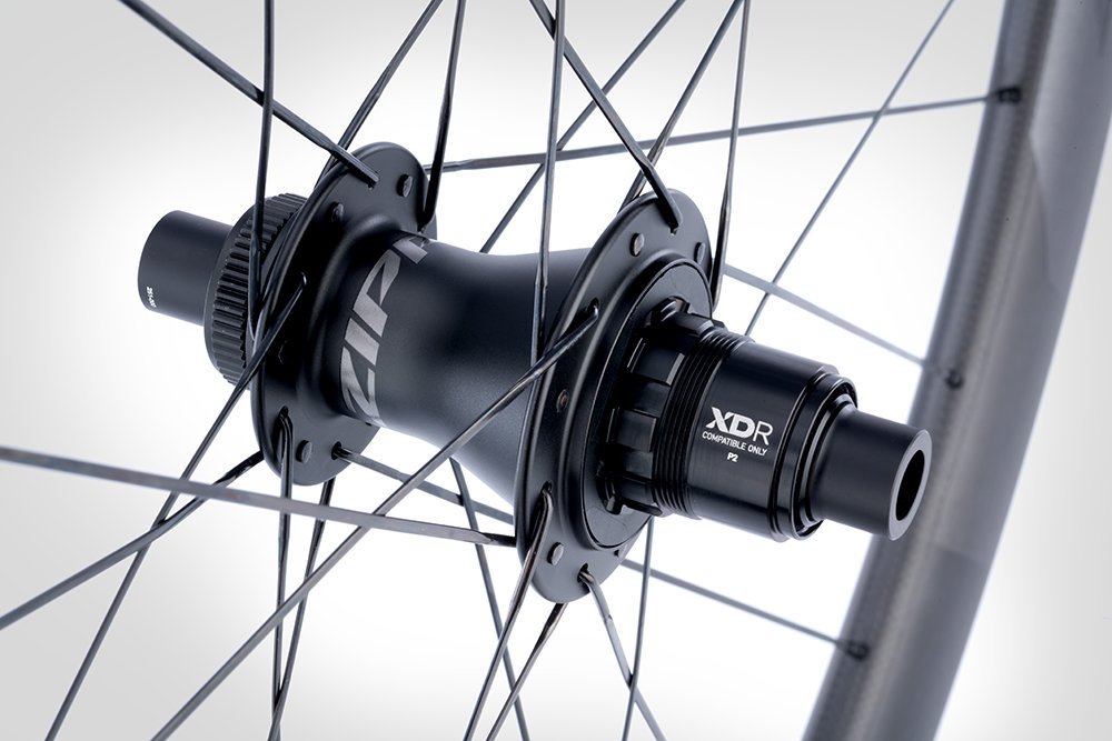 Napletené kolo ZIPP 303 Firecrest Carbon Tubeless, pro diskovou brzdu, Center Locking 700c