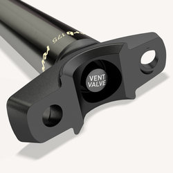 Sedlovka Reverb Stealth - Plunger Remote (vpravo/nahoře, vlevo/dole) 31.6 150mm zdvih, 200